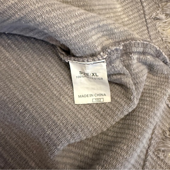 Green and Gray Utility Jacket with Durable Design Colorblock 90’s Distressed - Picture 10 of 11